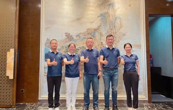 中国塑协塑木制品专委会调研走访黄石模具会员单位